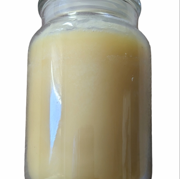 - RARE DISCONTINUED Canary Island Banana candle.  Very nice scent ! - Picture 6 of 6